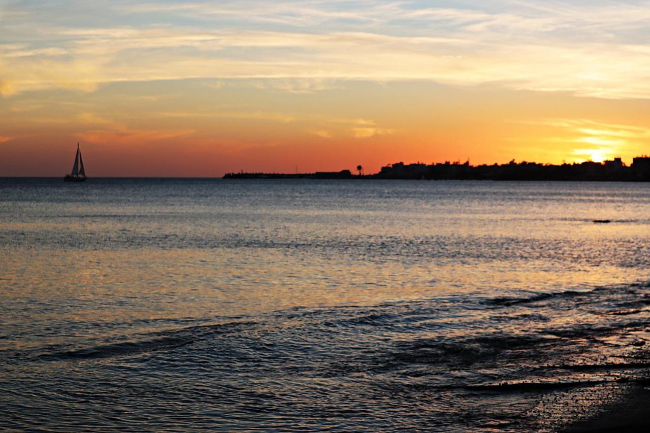 On The Beach Ierapetra  Bagian luar foto